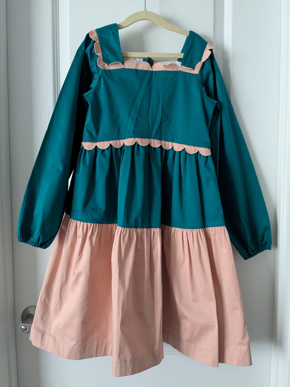 The Middle Daughter - Queen Scallop Dress Teal + Powder Pink 9-10Y